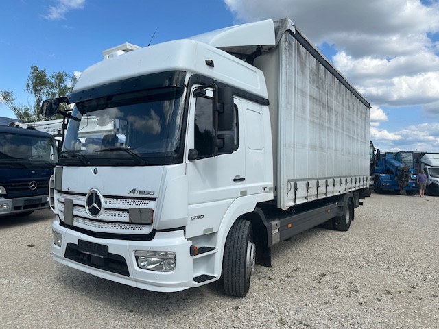 Planenwagen / Kofferwagen